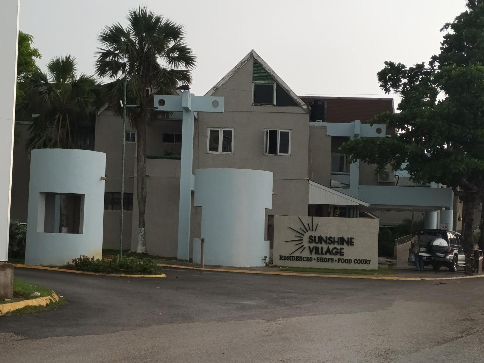 Oceanfront Condo W/ Free Parking + High Speed Wifi 内格里尔 外观 照片